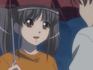 Animen söta adolescent visning henne sticka sugande skills