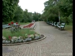 Checa calles desaseo greenhorn en parque
